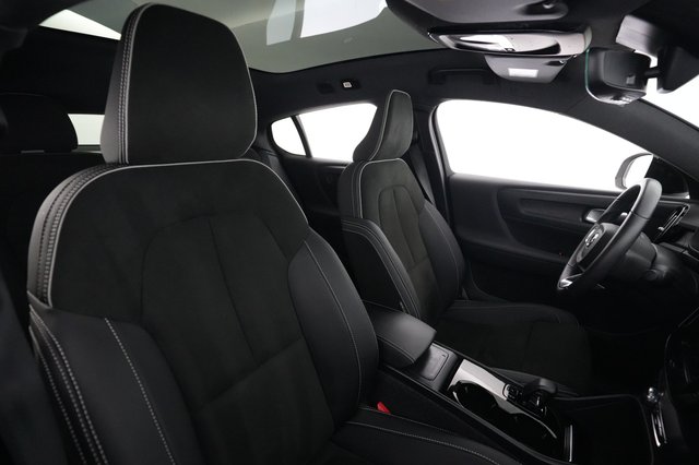 2023 Volvo C40 Recharge — photo 18 of 28