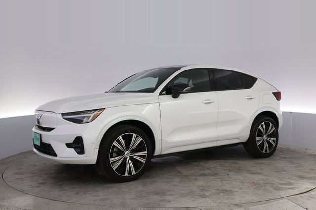 2023 Volvo C40 Recharge — photo 14 of 28