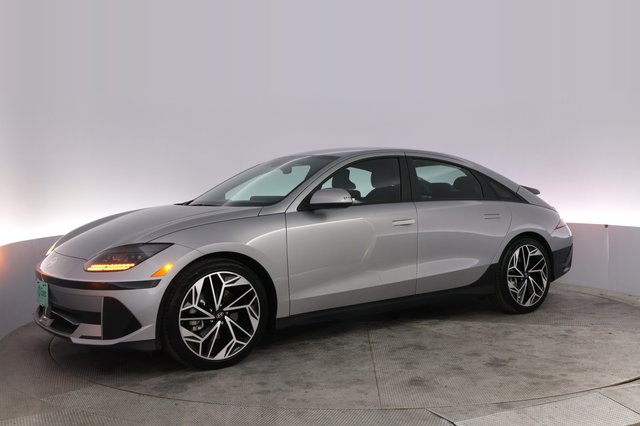 2023 Hyundai IONIQ 6 — photo 14 of 21