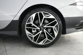 2023 Hyundai IONIQ 6 — photo 7 of 21