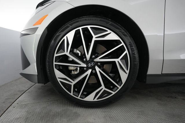 2023 Hyundai IONIQ 6 — photo 15 of 21
