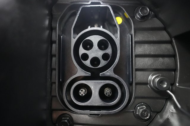 2023 Hyundai IONIQ 6 — photo 8 of 21