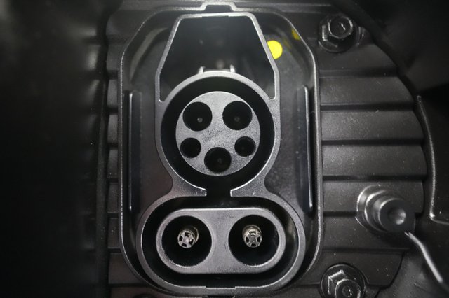 2023 Hyundai IONIQ 6 — photo 8 of 28