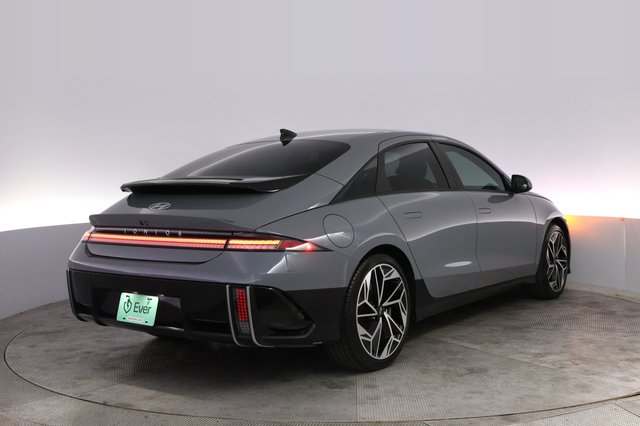 2023 Hyundai IONIQ 6 — photo 2 of 28