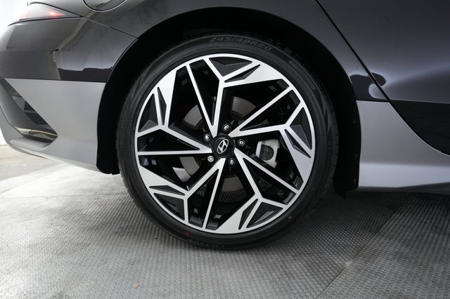 2024 Hyundai IONIQ 6 — photo 17 of 23