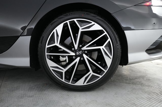 2024 Hyundai IONIQ 6 — photo 7 of 23