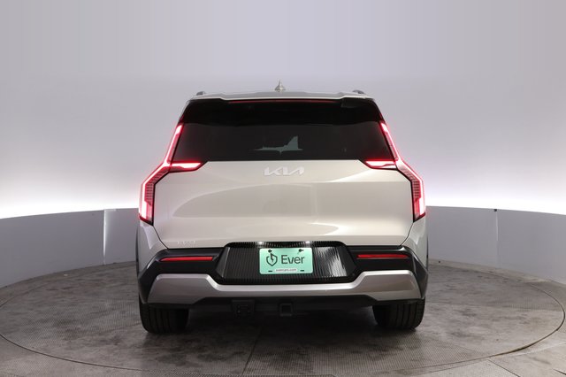 2024 Kia EV9 — photo 12 of 30