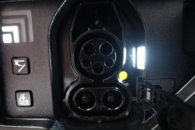 2024 Kia EV9 — photo 8 of 30