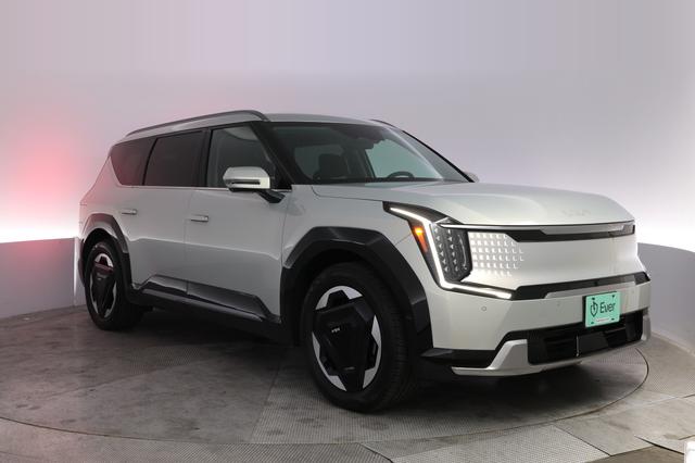 2024 Kia EV9 — photo 10 of 30