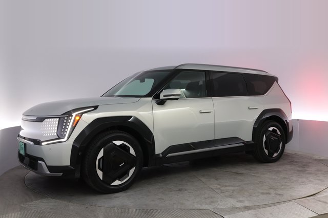 2024 Kia EV9 — photo 14 of 30