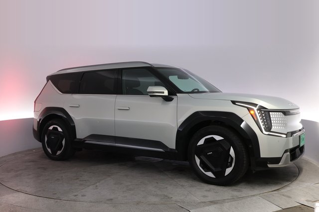 2024 Kia EV9 — photo 11 of 30