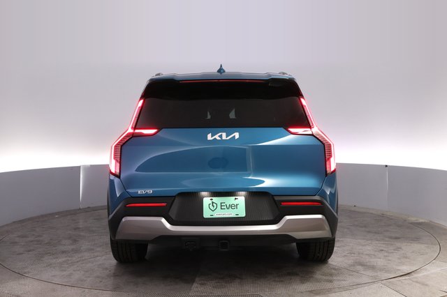 2024 Kia EV9 — photo 12 of 23