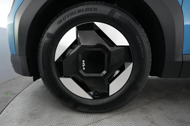 2024 Kia EV9 — photo 15 of 23