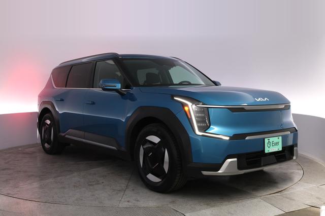 2024 Kia EV9 — photo 10 of 23