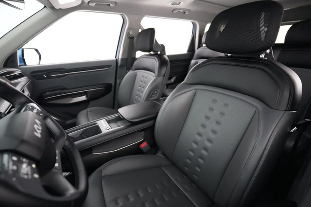 2024 Kia EV9 — photo 3 of 23