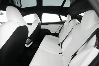 2022 Tesla Model S — photo 9 of 23