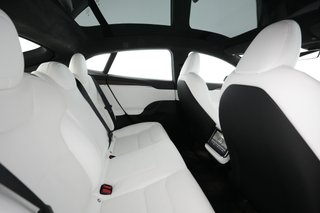 2022 Tesla Model S — photo 11 of 23