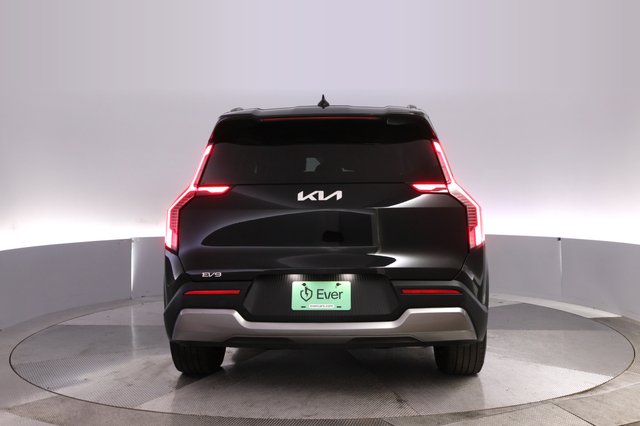 2024 Kia EV9 — photo 12 of 26