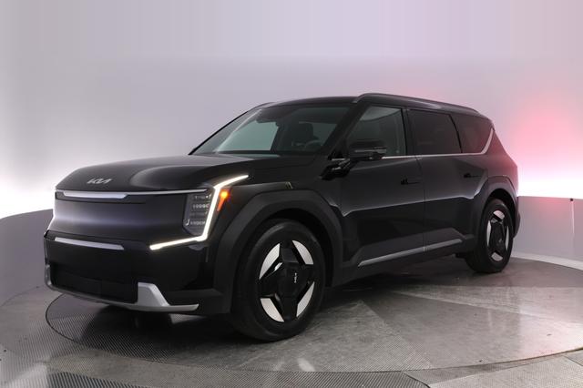 2024 Kia EV9 — VIN KNDAFFS51R6018581