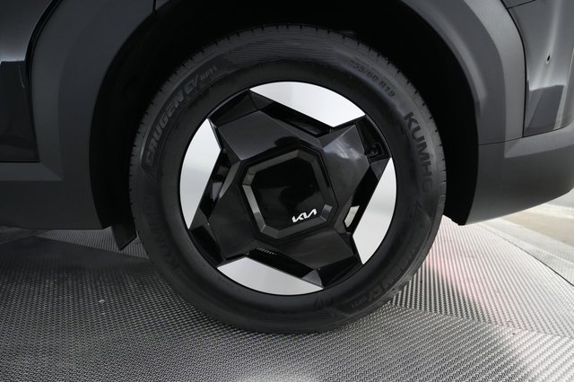 2024 Kia EV9 — photo 7 of 26