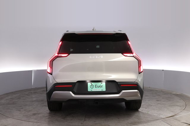 2024 Kia EV9 — photo 12 of 25