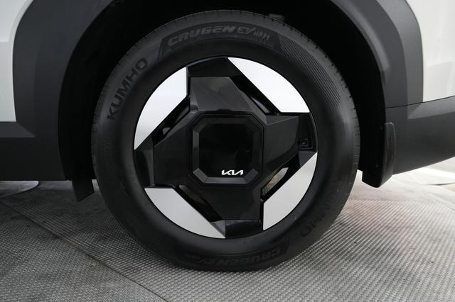 2024 Kia EV9 — photo 7 of 25