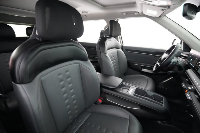 2024 Kia EV9 — photo 18 of 25