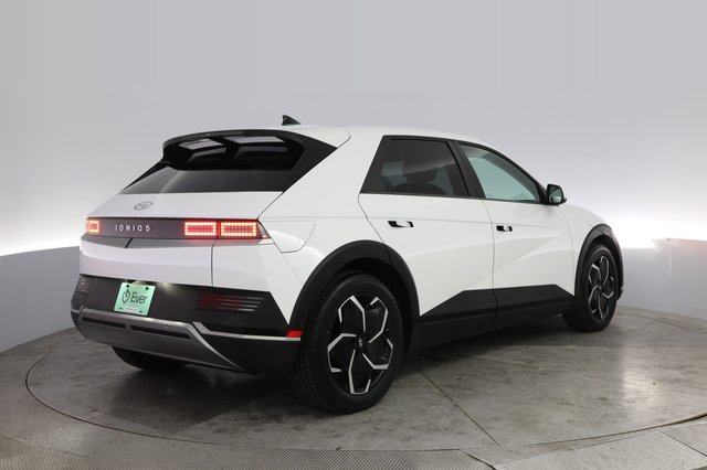 2024 Hyundai IONIQ 5 — photo 2 of 23