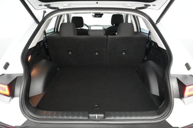 2024 Hyundai IONIQ 5 — photo 6 of 23