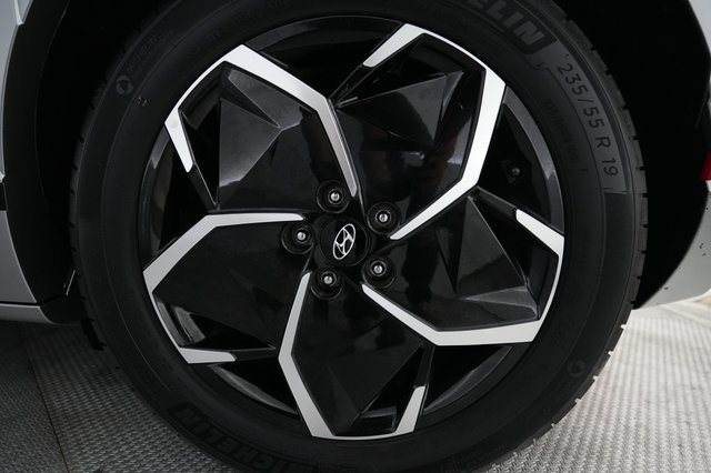 2024 Hyundai IONIQ 5 — photo 7 of 25