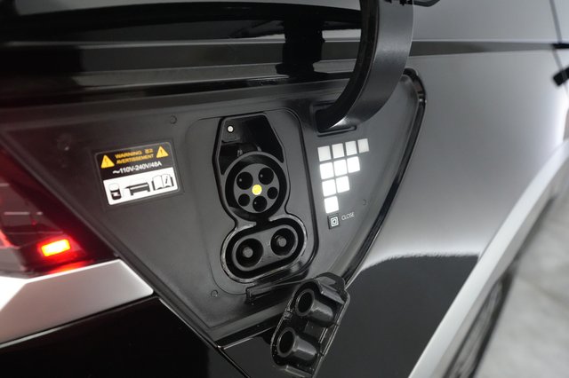 2024 Hyundai IONIQ 5 — photo 8 of 25