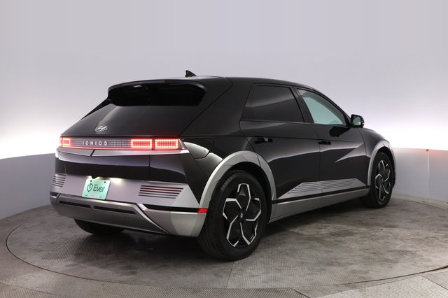 2024 Hyundai IONIQ 5 — photo 2 of 25
