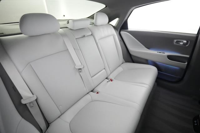 2025 Hyundai IONIQ 6 — photo 4 of 27