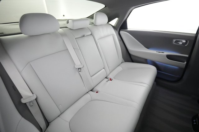 2025 Hyundai IONIQ 6 — photo 4 of 27