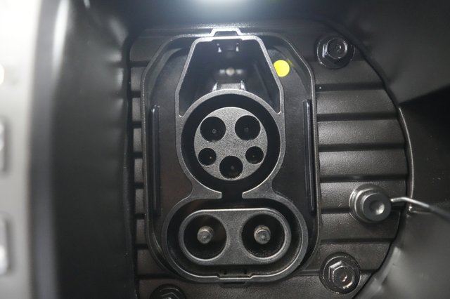 2025 Hyundai IONIQ 6 — photo 8 of 27