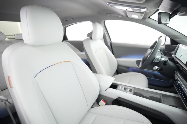 2025 Hyundai IONIQ 6 — photo 18 of 27