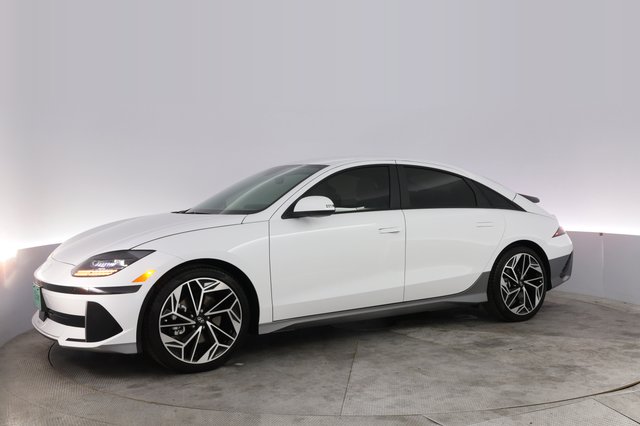 2025 Hyundai IONIQ 6 — photo 14 of 27