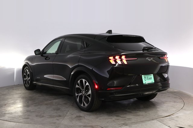 2021 Ford Mustang Mach-E — photo 13 of 29