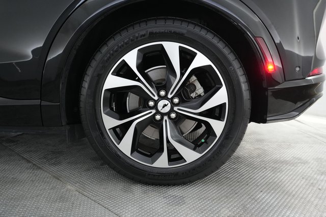 2021 Ford Mustang Mach-E — photo 7 of 29