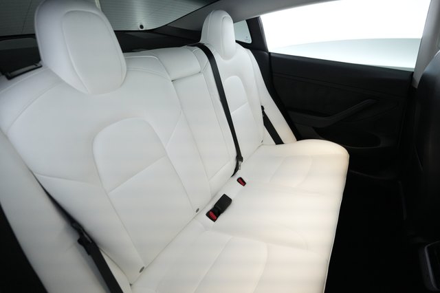 2022 Tesla Model 3 — photo 4 of 21