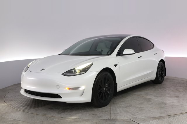 2022 Tesla Model 3 — VIN 5YJ3E1EB9NF143620