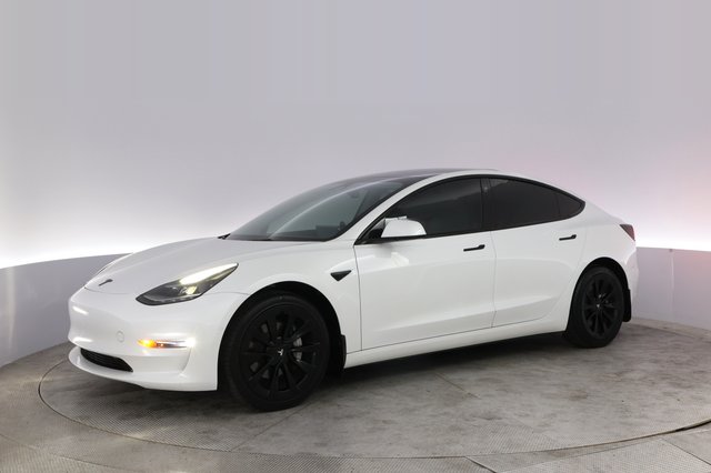 2022 Tesla Model 3 — photo 14 of 21