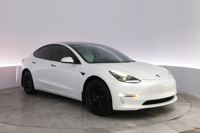 2022 Tesla Model 3 — photo 10 of 21