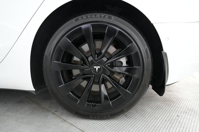 2022 Tesla Model 3 — photo 7 of 21