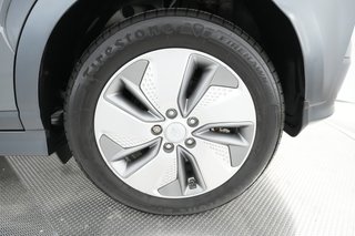 2021 Hyundai Kona — photo 13 of 37