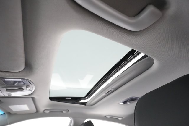 2021 Hyundai Kona — photo 21 of 37