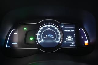 2021 Hyundai Kona — photo 4 of 37