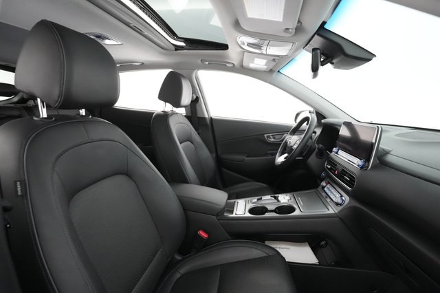 2021 Hyundai Kona — photo 18 of 37