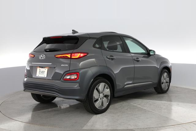 2021 Hyundai Kona — photo 8 of 37