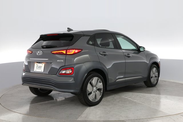 2021 Hyundai Kona — photo 8 of 37